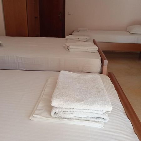 Dimitra Pentaliou Rooms Kamena Vourla Habitación foto