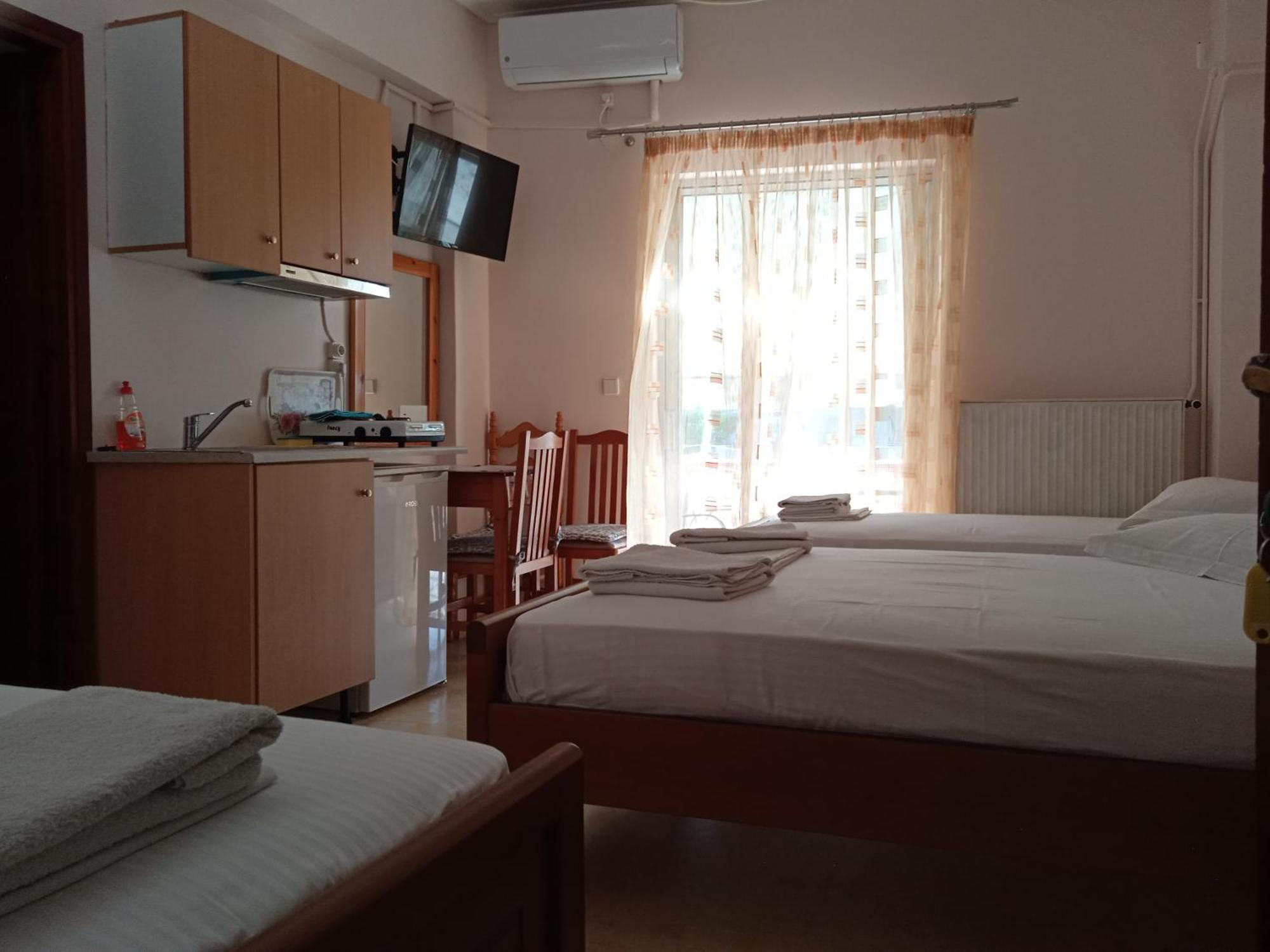 Dimitra Pentaliou Rooms Kamena Vourla Habitación foto