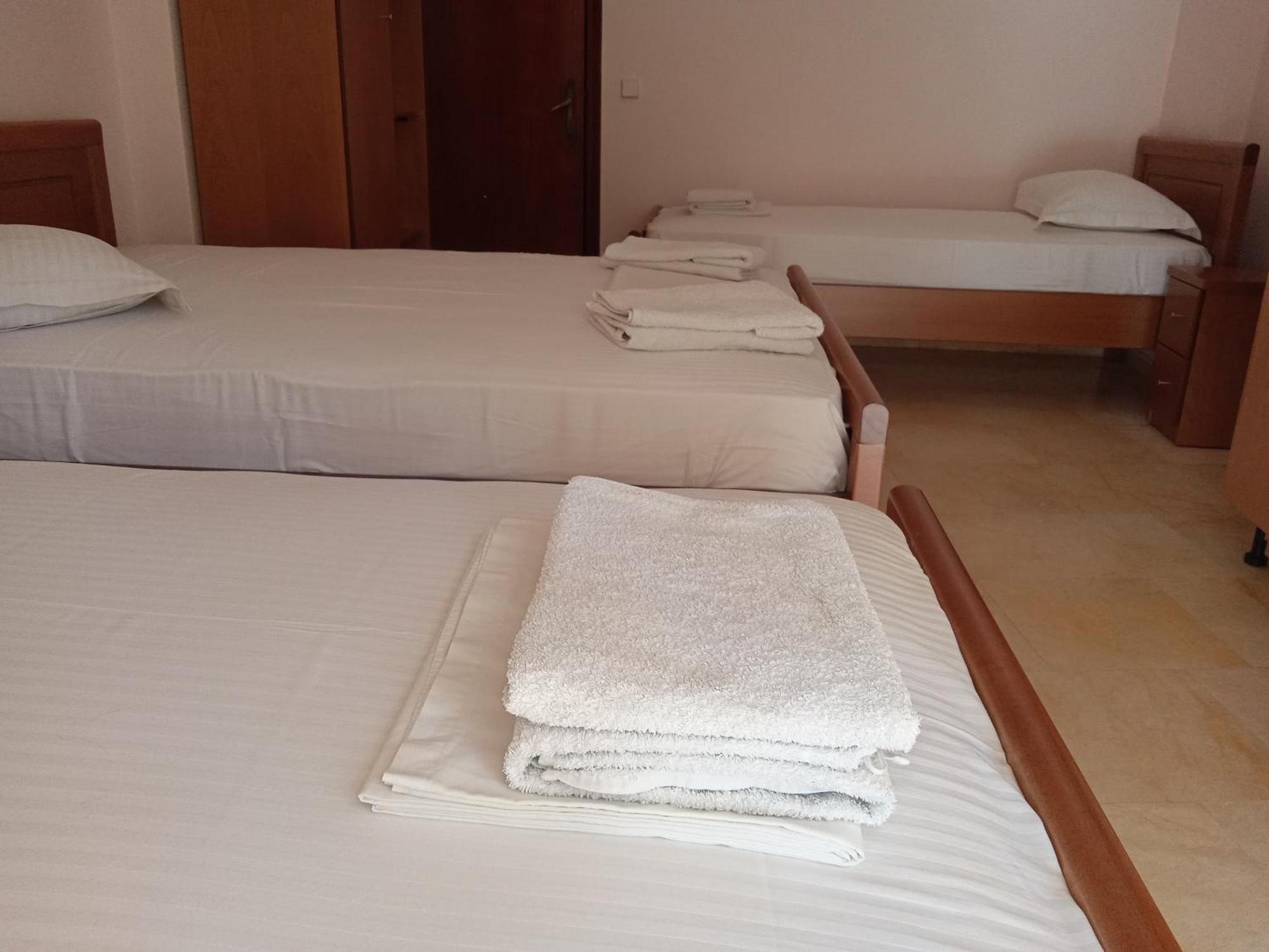 Dimitra Pentaliou Rooms Kamena Vourla Habitación foto